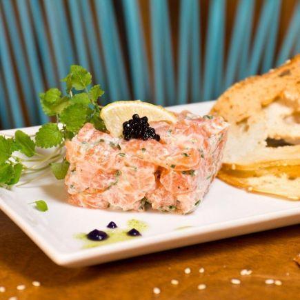 Le Mtl Resto + Bar - Restaurant Cuisine Pub Food Le Plateau-Mont-Royal, Montréal