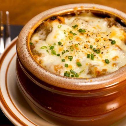 Le Mtl Resto + Bar - Restaurant Cuisine Pub Food Le Plateau-Mont-Royal, Montréal