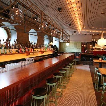 Le Mtl Resto + Bar - Restaurant Cuisine Pub Food Le Plateau-Mont-Royal, Montréal